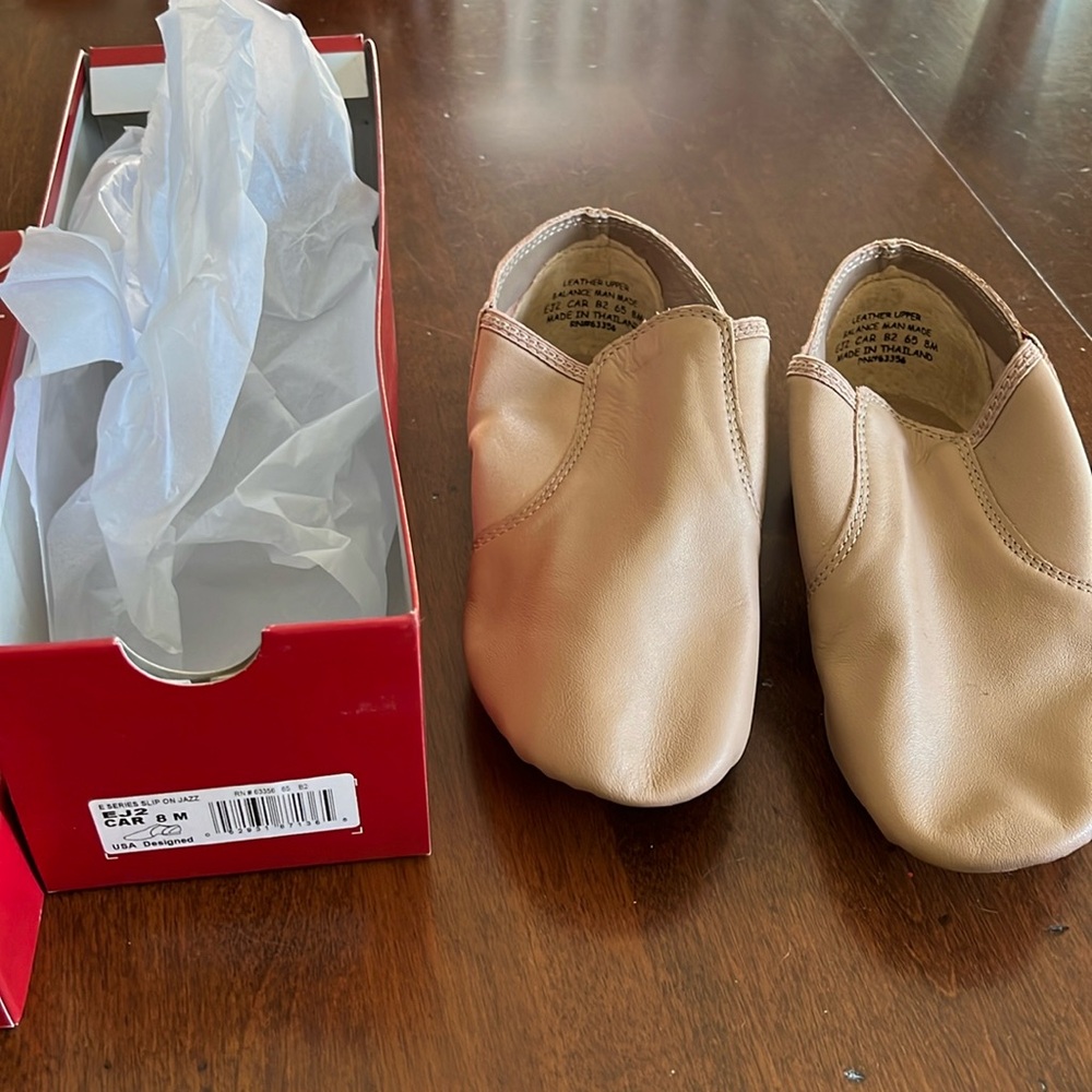 Capezio E Series Jazz shoes size 8M